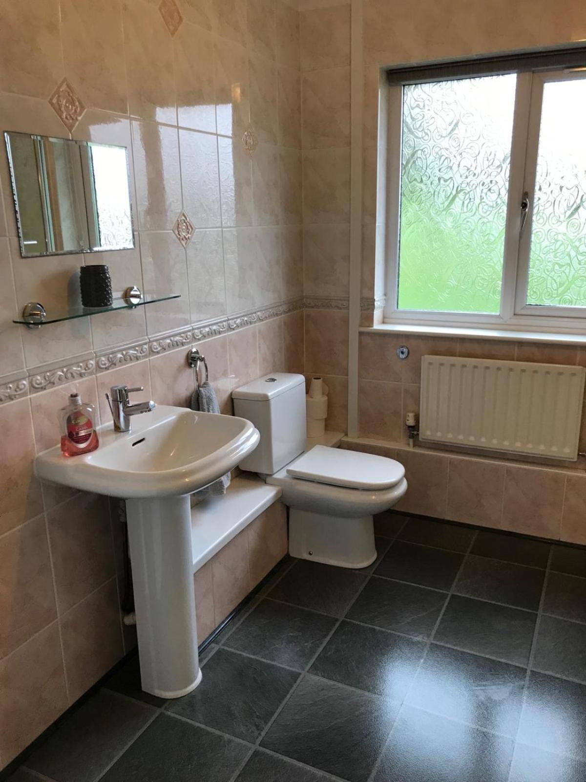 Spacious With Estuary Views Near Llansteffan Holiday home Carmarthen