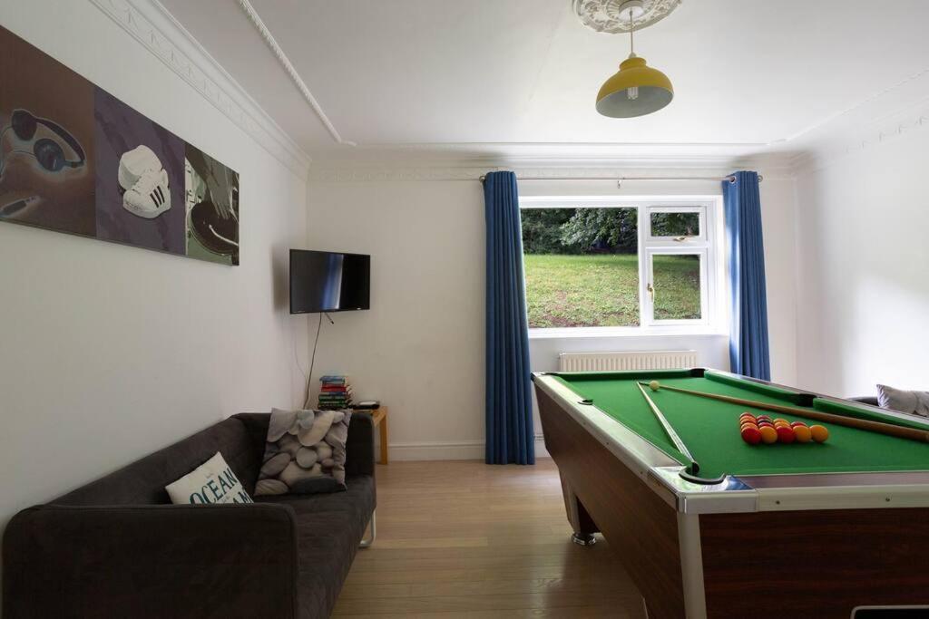 Spacious With Estuary Views Near Llansteffan Holiday home Carmarthen