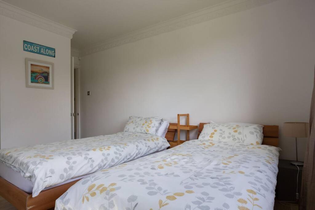 Spacious With Estuary Views Near Llansteffan Carmarthen