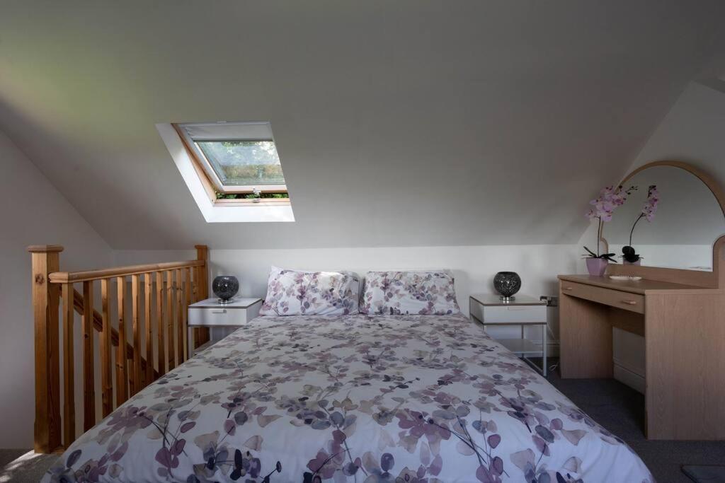 Spacious With Estuary Views Near Llansteffan * Carmarthen