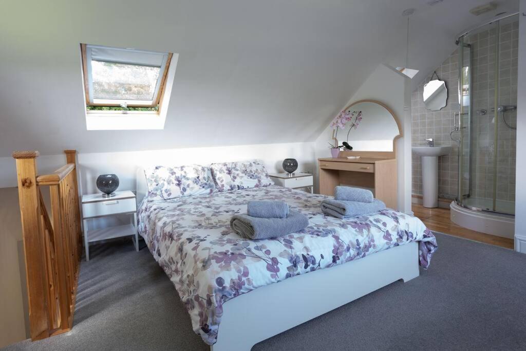 Holiday home Spacious With Estuary Views Near Llansteffan